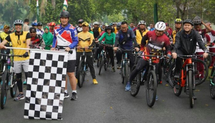 Sambut HUT Ke-61, Korem 022/PT Gelar Fun Bike Dan Baksos