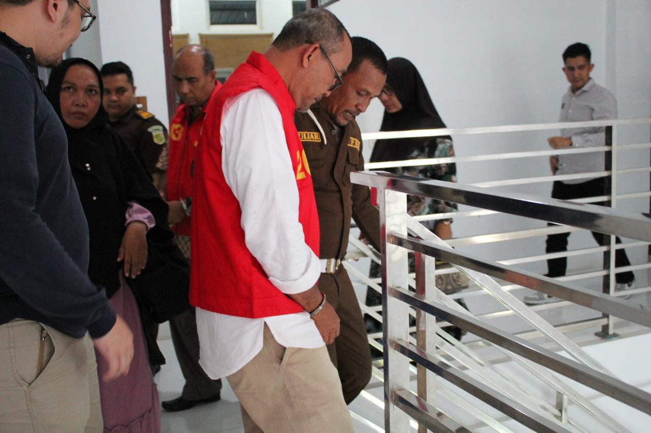 Kejari Aceh Selatan Tahan 3 Tersangka Korupsi Dana BOKB
