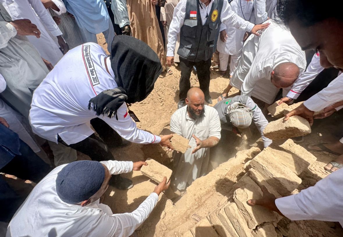 Jenazah Jemaah Solo Dimakamkan Di Baqi