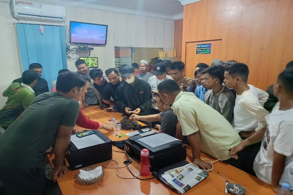 Massa Pidolilombang Amankan 2 Pemuda Pesta Narkoba