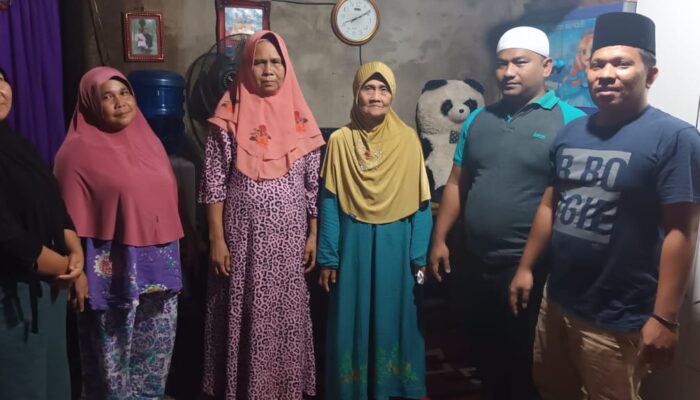 Jurnalis Madina Dan Dermawan Serahkan Bantuan Untuk Bayi Penderita Spina Bifida