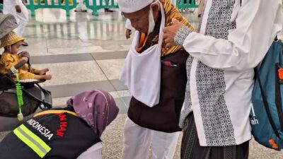 Tim Promkes Sisir Jemaah Hilang Sandal Di Masjid Nabawi