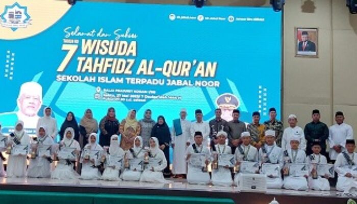 SIT Jabal Noor Wisuda 365 Hafiz-hafizah