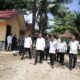 PRESIDEN Joko Widodo meninjau jalan rusak yang berada di Desa Sialang Taji, Kecamatan Kualuh Selatan, Kabupaten Labuhanbatu Utara (Labura), Rabu (17/5). Waspada/Ist