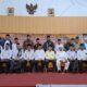 WALI Kota Medan, M Bobby Nasution bersama Ketua Umum MUI Kota Medan, Dr Hasan Matsum, MAg bersama calon jamaah haji dari pengurus MUI Kota Medan, Selasa (2/5). Waspada/Yuni Naibaho