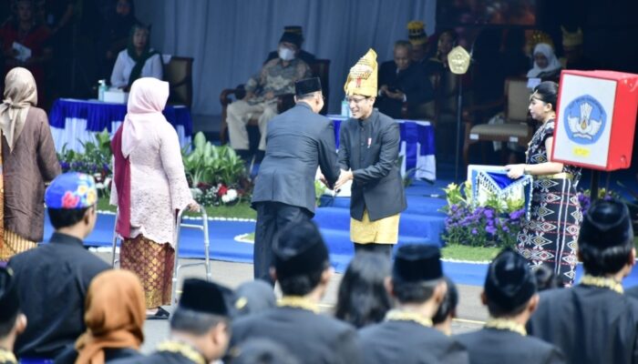 Pimpin Upacara Hardiknas, Mendikbudristek Nadiem Beberkan Kemajuan Transformasi Pendidikan