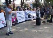 Unjuk Rasa Damai Di PN Stabat, Zainuddin Purba: Tegakkan Keadilan Dalam Kasus Pembunuhan Mantan Anggota DPRD Langkat
