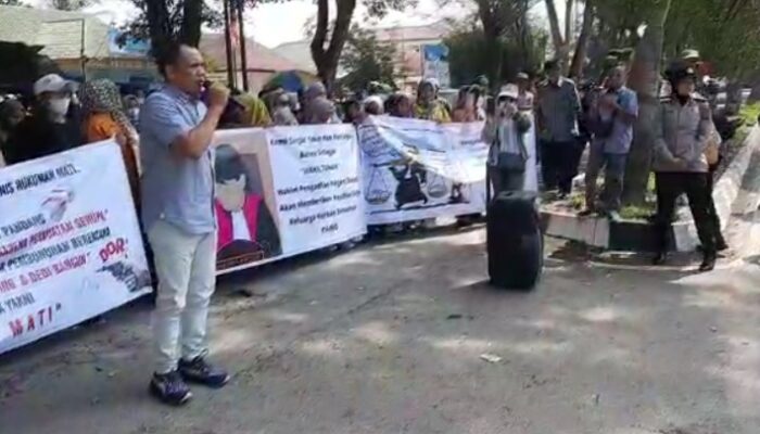 Unjuk Rasa Damai Di PN Stabat, Zainuddin Purba: Tegakkan Keadilan Dalam Kasus Pembunuhan Mantan Anggota DPRD Langkat
