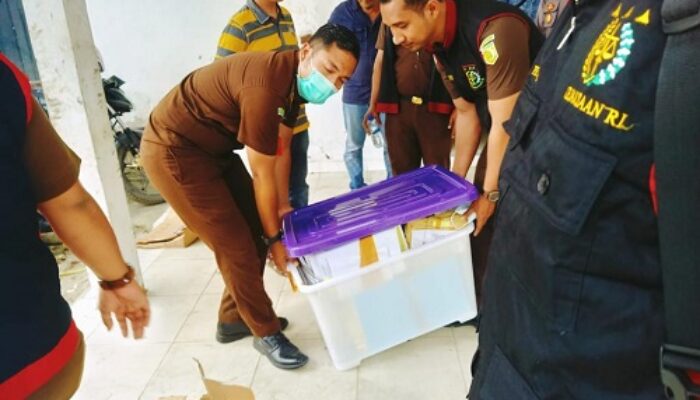 Penyidik Geledah Kantor PT CA Terkait Dugaan Korupsi Rp10 T