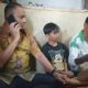 Pj Walkot Lhokseumawe Imran menjenguk dan membantu penderita gagal jantung Raihul Amer (13), warga asal Dusun Buket Rata Gampong Mesjid Peunteut, Kecamatan Blang Mangat pekan lalu. Zainuddin. Abdullah /Waspada