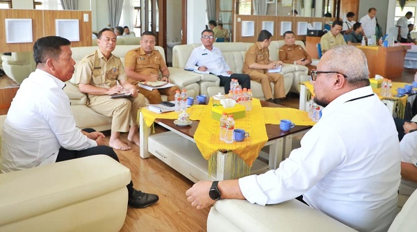 PTPN-IV Akan Investasi Rp25 M Bangun Agro Wisata Kebun Teh Sidamanik PTPN-IV Akan Investasi Rp25 M Bangun Agro Wisata Kebun Teh Sidamanik