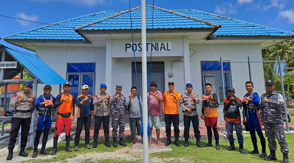 Tim SAR Berhasil Temukan 2 Warga Simeulue Yang Terkatung Di Laut Tim SAR Berhasil Temukan 2 Warga Simeulue Yang Terkatung Di Laut