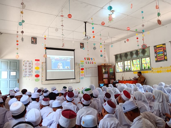 Ribuan Siswa SD Di Aceh Besar Nobar Literasi Digital
