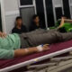 Korban diduga perkelahian santri di YDBU MUQ saat sedang dirawat di RS Langsa, Minggu (14/5). Waspada/Ist