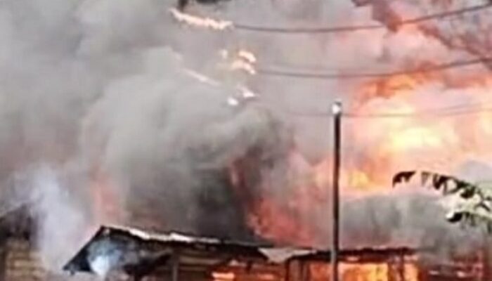 Tiga Rumah Di Batangnatal Habis Dilalap Si Jago Merah