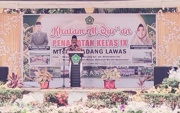 Kepala Seksi Pendidikan Madrasah Kemenag Kabupaten Padanglawas, H. Ahmad Husein Nasution, MM. (Waspada/H. Idaham Butar Butar/B)