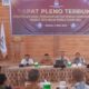 Ketua KPU Binjai sedang memimpin rapat pleno terbuka. (Waspada/Ist)