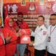 Ketua PDI-P Padangsidempuan Taty Aryani Tambunan (2 kiri) menyerahkan daftar Bacaleg kepada Ketua KPU Padangsidempuan Tagor Dumora Lubis. Waspada/ist.