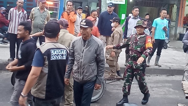 Penertiban Pedagang Di Tanjungtiram Berlanjut Penertiban Pedagang Di Tanjungtiram Berlanjut