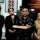 KPU dan Bawaslu Kota Pematangsiantar memberikan keterangan di kantor KPU, Jl. Porsea, Minggu (14/5) malam, saat hari terakhir pengajuan berkas Bacaleg.(Waspada-Edoard Sinaga).