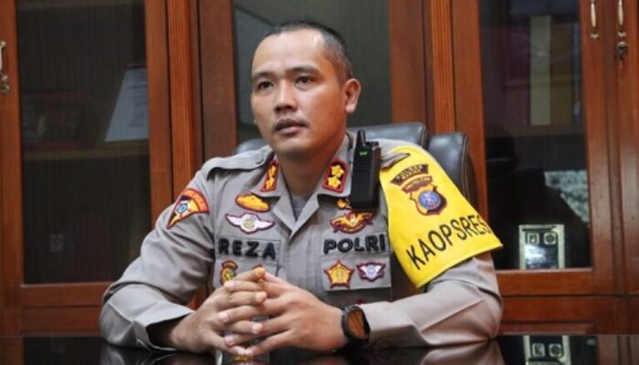 Kapolres Madina Ke Lokasi Aksi Massa Singkuang 1