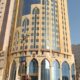 ASET WAKAF: Salah satu hotel berbintang dengan kapasitas namapu menampung ribuan jamaah haji sebagai salah satu aset wakaf Habib Bugak di Kota Mekah, Arab Saudi. Waspada/Ist.