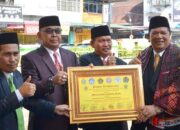 Irsan Dan Jusar Dapat Penghargaan Tokoh Pendidikan Sidempuan