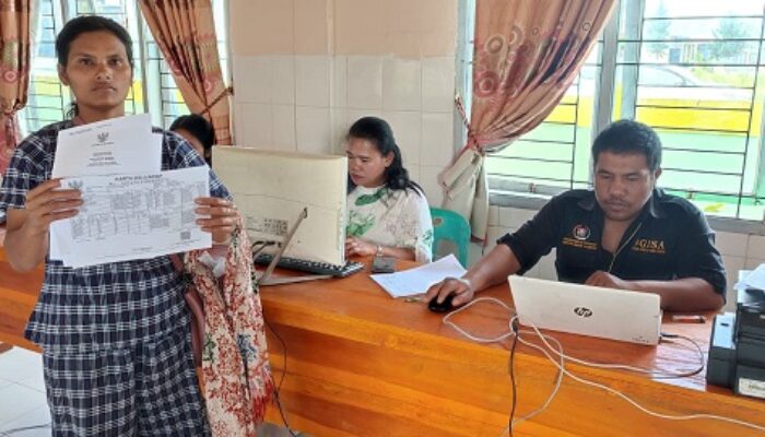 Dukcapil Humbahas Sijempol Adminduk Balita Stunting