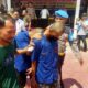 Delapan dari 10 tersangka rudapaksa bergantian terhadap dua remaja digiring rumah tahanan Mapolres Asahan. Waspada/Sapriadi