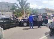 Dua Mobil Laga Kambing, 4 Kritis 4 Luka-luka