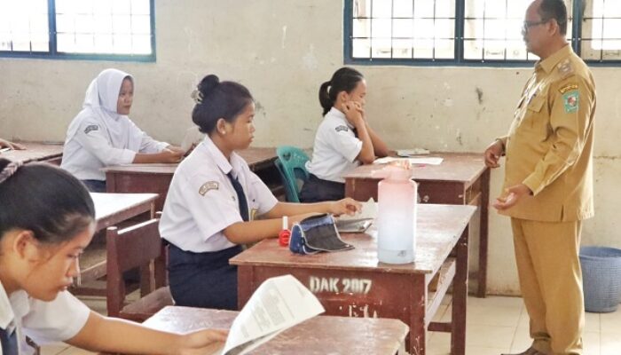 Diikuti 12.354 Siswa, Wabup Simalungun Monitoring UAS SMP