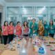 KETUA TP PKK Kota Medan Ny Kahiyang Ayu M Bobby Afif Nasution menerima kedatangan rombongan TP PKK Kabupaten Minahasa Selatan (Minsel), Provinsi Sulawesi Utara di Kantor PKK Kota Medan, Jalan Rotan Proyek, Senin (15/5). Waspada/Ist