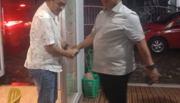 Mantan Kapolres Batubara Kunjungi Posko Darwis Harahap 