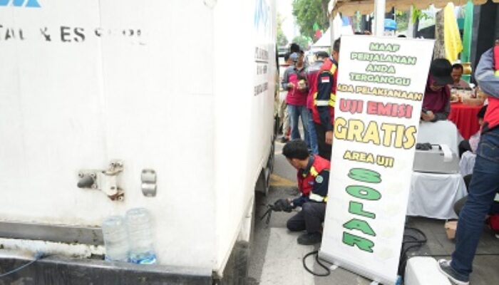 Peduli Pencemaran Udara, Masyarakat Antusias Mengikuti Uji Emisi Kendaraan Bermotor
