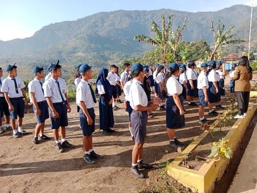 SMP Negeri Satu Atap 2 Kutabuluh Dongkrak Literasi Siswa Lewat Game