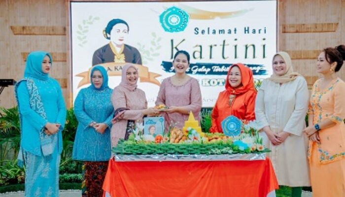 Di Peringatan Hari Kartini, Ny Kahiyang Ayu Apresiasi Semangat Seluruh Kader PKK 