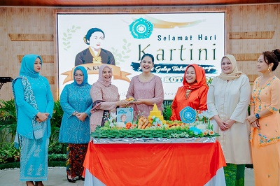 Di Peringatan Hari Kartini, Ny Kahiyang Ayu Apresiasi Semangat Seluruh Kader PKK 