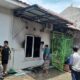 RUMAH di Jl. Selamat Pulau, Lingk VI, Kel. Sitirejo III, Medan Amplas terbakar, Rabu (3/5) menyebabkan dua balita meninggal dunia. Waspada/Ist