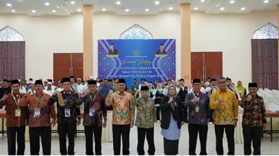 Sekjen Kemenag RI Lepas Keberangkatan 358 Calhaj Kloter 4