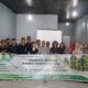 Tim pengabdian Universitas Negeri Medan tahun 2023 melakukan sosialisasi edukasi mengenai pemanfaatan vertical farming dalam pembibitan kentang di rumah kasa pada petani penangkar G10 agrotech Medan belum lama ini . Waspada/ist