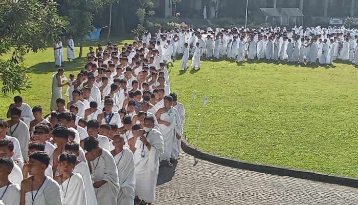 Siswa Al Azhar Dan SMP Ar-Rahman PercutLaksanakan Praktek Manasik Haji Akbar