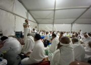 Pimpinan KBIHU Al Marwa Medan Tausiyah Subuh Di Tenda Arafah