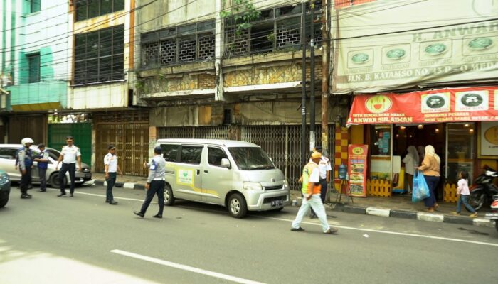 Dishub Medan Lakukan Penertiban Parkir di Sejumlah Ruas Jalan di Kota Medan