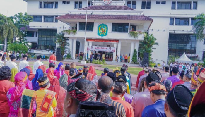 Kehadiran ASN Layaknya Sebagai Keluarga & Pelayan Bagi Masyarakat