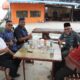 Owner Resto & Cafe Berkah 23, Abdul Hakim Daulay (ujung kiri). Waspada/Andy Aditya