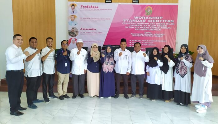 FEBI UIN Syahada Padangsidimpuan Gelar Workshop Standar Identitas