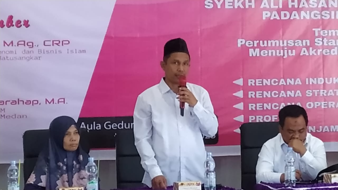 FEBI UIN Syahada Padangsidimpuan Gelar Workshop Standar Identitas