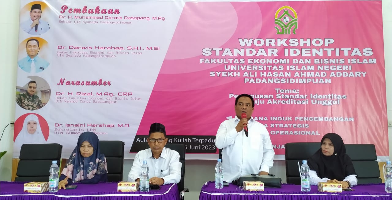 FEBI UIN Syahada Padangsidimpuan Gelar Workshop Standar Identitas