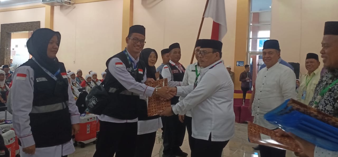 Calhaj Kloter 13 Diminta Jaga Ukhuwah Dan Tetap Kompak Di Tanah Suci