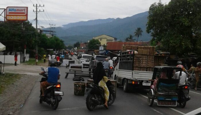 Seringkali Laka Lantas, Warga Sempat Blokir Separuh Jalnas Kutacane